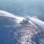Phóng viên BBC có mặt trên tàu Philippines kể về vụ hải cảnh Trung Quốc phun vòi rồng