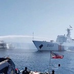 Hải cảnh Trung Quốc phun vòi rồng, tuyên bố xua đuổi tàu Philippines khỏi bãi cạn Scarborough