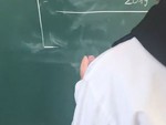 "Thần đồng" tính nhẩm dãy số phép toán phức tạp dài gần 3 m