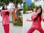 Hot girl múa côn nhị khúc đẹp mắt