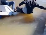 Titanic phiên bản ao hồ