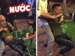 Thanh niên cầm điếu dài 1m, hút thuốc lào say bật ngửa