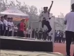 Những màn nhảy sào 'khuyến cáo không nên xem khi đang ăn uống'