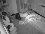 Thanh niên đóng giả ma đi dọa người bị 'ma nữ' hù chạy té khói