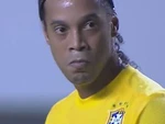 Cú sút phạt 'kinh điển ' của Ronaldinho
