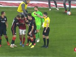 Những pha bóng fairplay làm đối thủ phải kính phục
