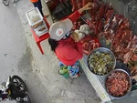 Nữ quái đi mua thịt trộm nửa ký bò viên