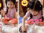 Bé trai bị chị búng tai hoài khi chơi oẳn tù tì