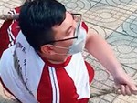 Nam sinh nằm xuống sân vẫn không giúp được đồng đội kéo co thắng