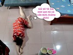 Cô chủ hờn dỗi vì giả vờ ngất nhưng chó cưng chẳng biết gì