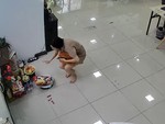 Video hài nhất tuần qua: Robot lau nhà ghé bàn thờ ông Địa xin bánh