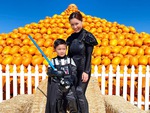 Ảnh vui sao Việt 18-10: Con trai Đan Trường hóa trang trước thềm Halloween