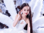 Choáng với 'pro5' mẫu nhí 8 tuổi Bảo Hân đắt show quốc tế
