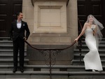 Diễm My 9X hé lộ bộ ảnh cưới ngọt ngào bên chồng sắp cưới tại Úc