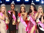 Cuộc thi hoa hậu có 30 thí sinh, trao tới 15 vương miện