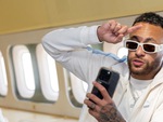 Neymar đến Saudi Arabia bằng phi cơ riêng của hoàng tử