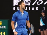 Djokovic chật vật đi tiếp ở Úc mở rộng 2024