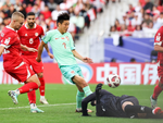 CĐV Trung Quốc tiếc pha bỏ lỡ bàn thắng của sao triệu đô Wu Lei