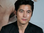 Rộ tin Jung Woo Sung hẹn hò nghiêm túc với bạn gái ngoài showbiz