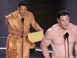 John Cena gây sốc với màn khỏa thân 99% trên sân khấu trao giải Oscar 2024