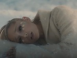 Sau tranh cãi, Ariana Grande trở lại thành công rực rỡ với album ‘Eternal sunshine’