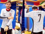 Kvaratskhelia mặc hoài chiếc áo nguyên mồ hôi Ronaldo ở Euro 2024