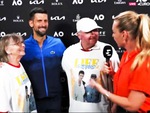 Djokovic và câu chuyện ấm lòng về chiếc áo ở Úc mở rộng 2025