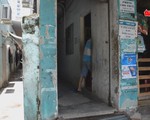Phát hiện xác chết lõa thể trong phòng trọ cạnh ống chích, nước cất