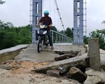 Đứt dây cáp cầu treo, một học sinh mất tích