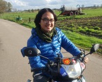 Chuyến phượt xe máy của Trần Đặng Đăng Khoa lên báo Hà Lan