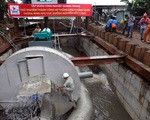 Siêu máy bơm rút sạch nước đường Nguyễn Hữu Cảnh sau 15 phút