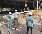 Xe tải kéo sập mái che, phong tỏa hầm Thủ Thiêm