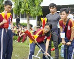 Gần 900 học sinh tranh tài bắn tên lửa nước