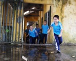 Thiếu phòng, học sinh học ở...&nbsp;đình làng