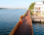 Cầu đi bộ dọc sông Hương: phải đợi thực tế trả lời