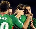 Alaves qua mặt Barcelona và Real Madrid, tạm dẫn đầu La Liga