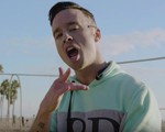 Ca sĩ Canada mất mạng khi bắn rap trên cánh máy bay