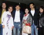 Khán giả Tokyo mặc áo dài, kimono đi xem Song Lang