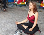 Nữ du khách Nga 