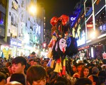 Người Việt cũng đổ xô đến phố Tây Bùi Viện chơi Halloween