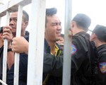 Báo chí Thái Lan ngạc nhiên với cảnh chen chúc mua vé xem bóng đá ở VN