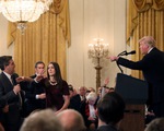 Đài CNN kiện ông Trump vì ‘cấm cửa’ nhà báo vào Nhà Trắng