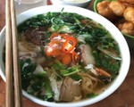 Tô phở trong hầm tránh đạn