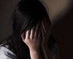 Tạm giữ người đàn ông 66 tuổi đang khỏa thân cùng bé gái 13 tuổi