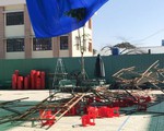 Sập giàn giáo làm sân khấu, nhiều học sinh tiểu học bị thương
