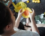 Đồng hành Ước mơ của Thúy: Những bức tranh vẽ trên giường bệnh