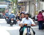 Không để học sinh nhìn cuộc sống lệch lạc