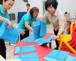 Trường ngập, giáo viên phơi sách, hồ sơ học sinh