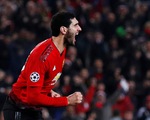 Manchester United đoạt vé đi tiếp nhờ bàn thắng gây tranh cãi của Fellaini