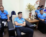 Thầy trò HLV Park Hang Seo vất vả đến Philippines